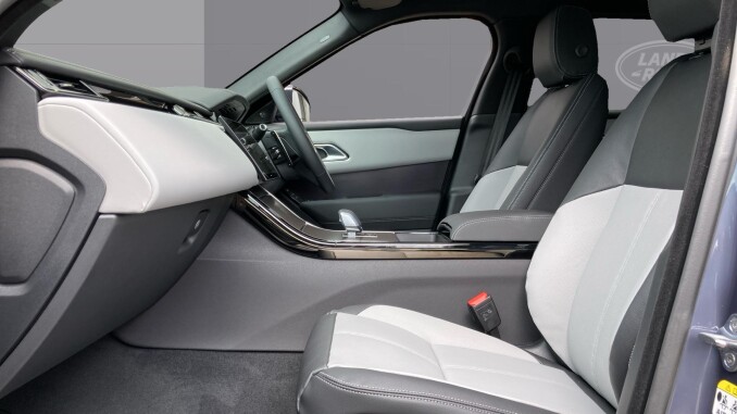 Land Rover Range Rover Velar 3.0 D300 MHEV Belgravia Edition Satin 5dr Auto Diesel Estate - Image 3